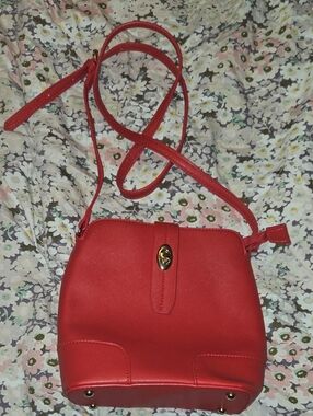 Compact Red Crossbody Bag with Gold-Tone Turn Lock